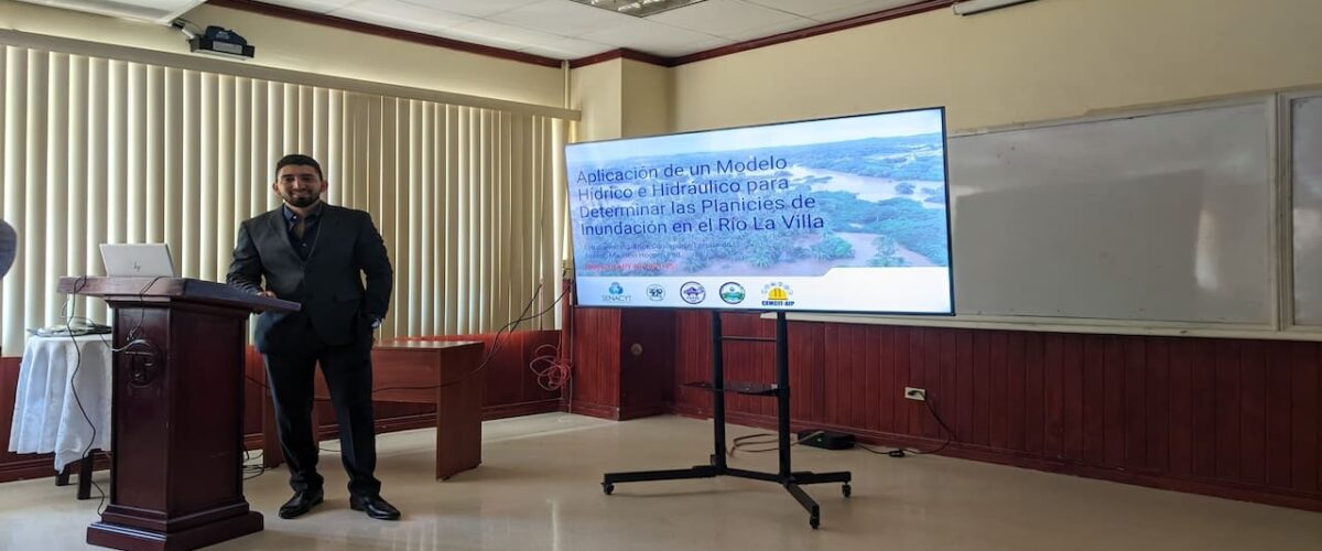 Imagem de noticia: Joven investigador identifica zonas vulnerables a inundación en la cuenca baja del Río La Villa