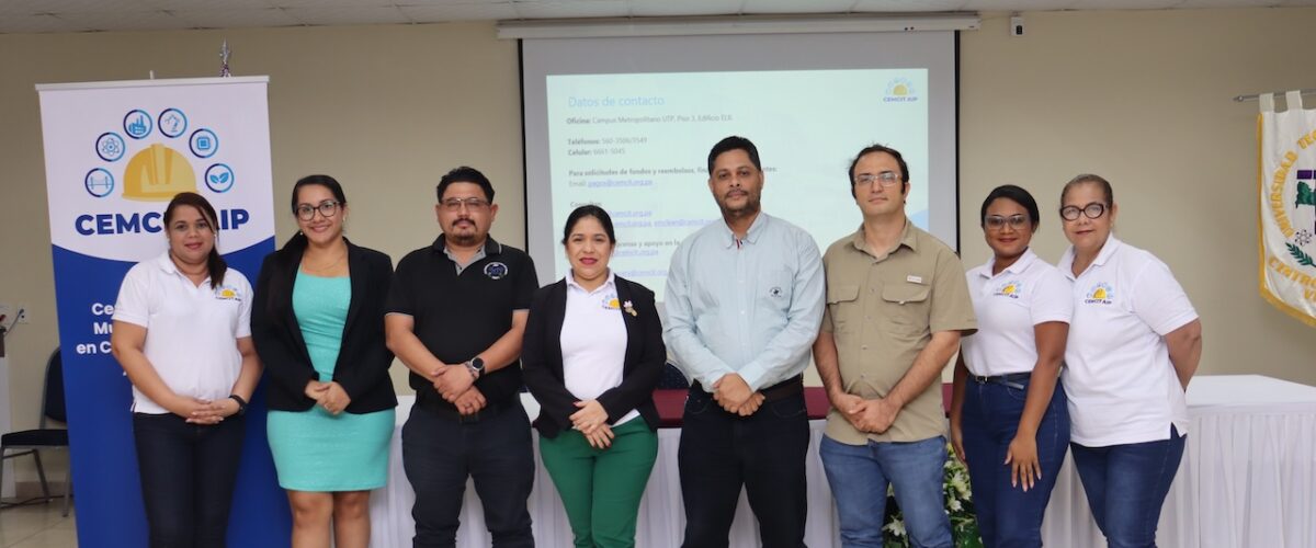 Imagem de noticia: Colaboradores del CEMCIT AIP visitan el Centro Regional de Veraguas de la UTP