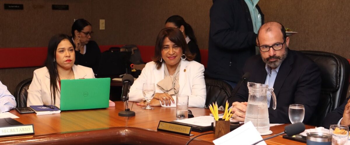 Imagem de noticia: La UTP y el CEMCIT AIP reciben cortesía de sala en la CAPAC
