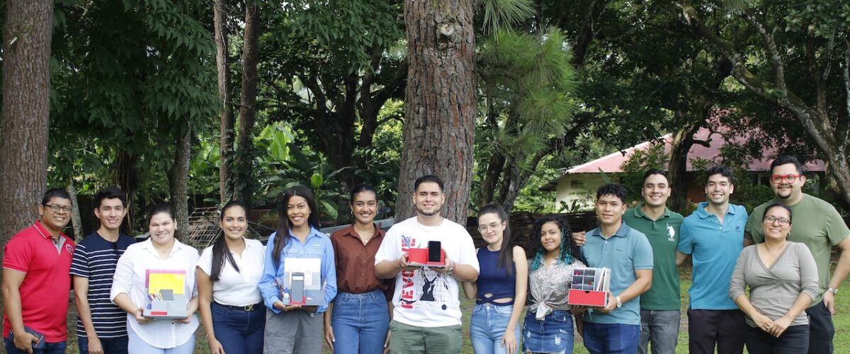 Imagem de noticia: Estudiantes de la UTP se capacitan en planificación de proyectos sostenibles mediante experiencia educativa innovadora